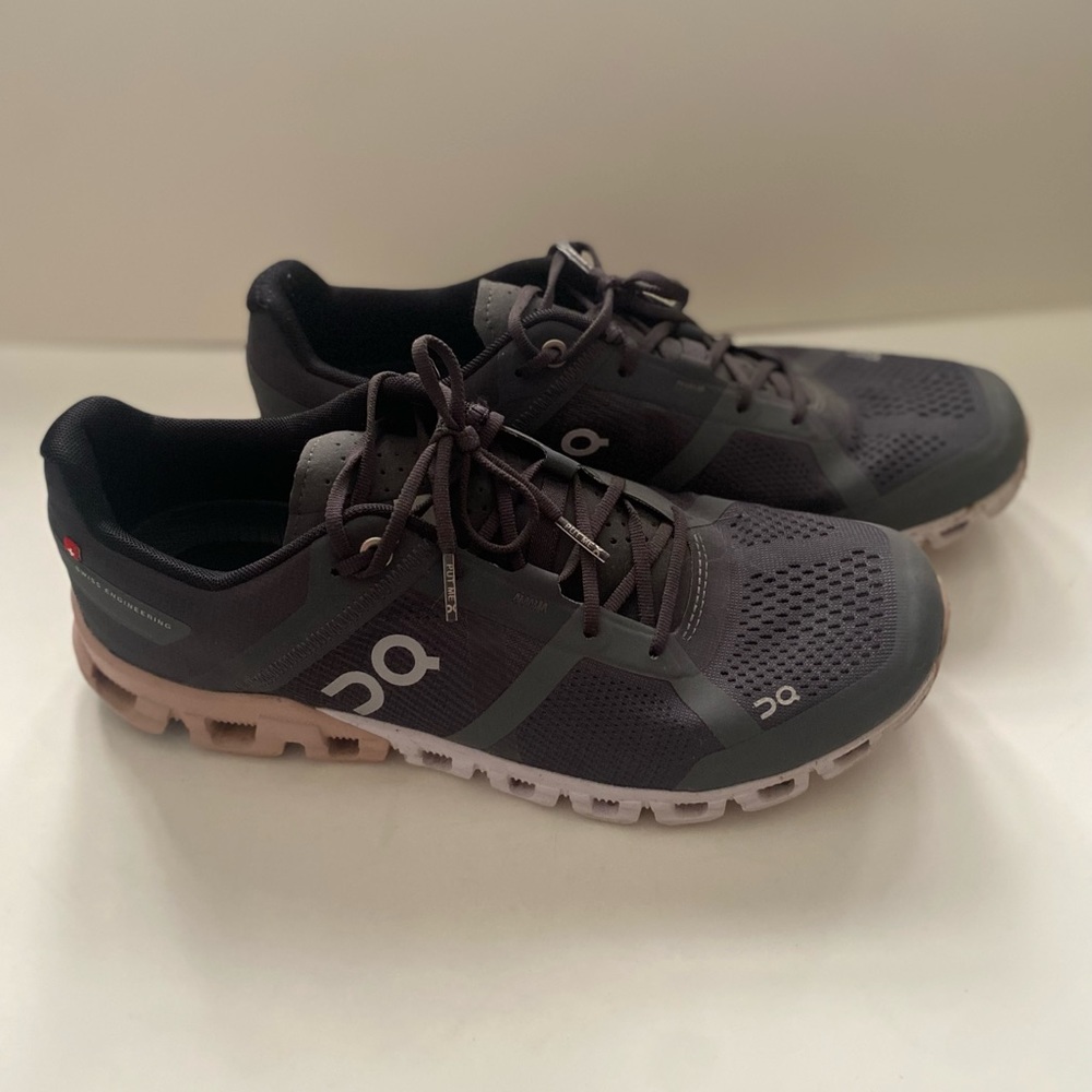 Women’s On Running Coudflow shoes
